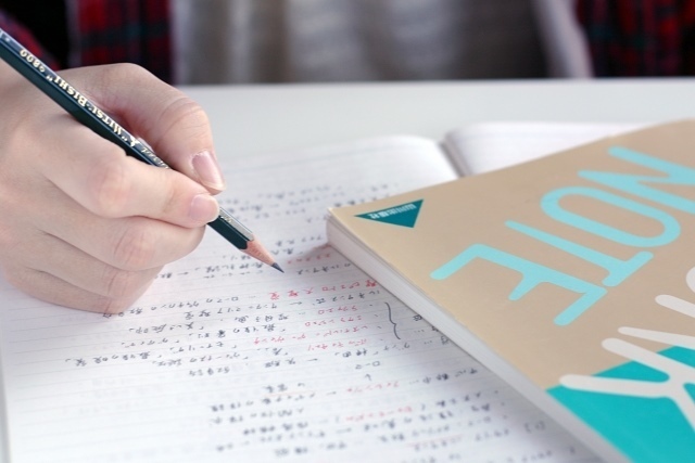 大学受験は復習を積み重ねることが大切～復習しやすいおすすめのノートの取り方～